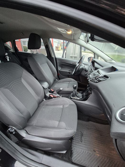 Vând Ford Fiesta - 10% din preț afișat pana în 31.12.2025