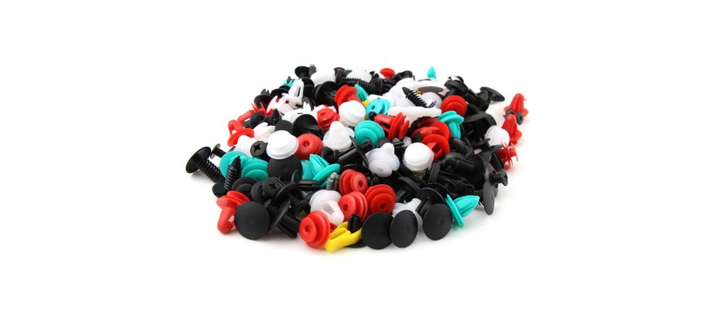 Clipsuri auto, cleme prindere mocheta,fete usi,ornamente VW