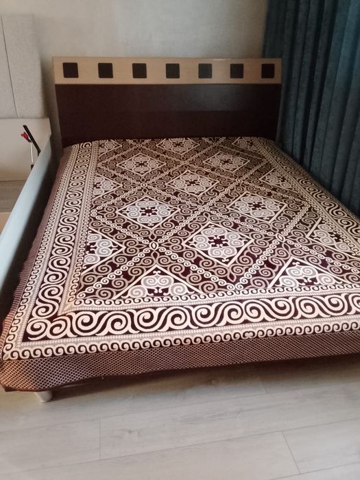 Спальный кровать