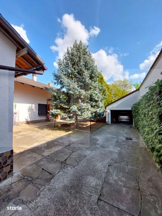 Casa de vanzare, 304 mp, zona Gradiste