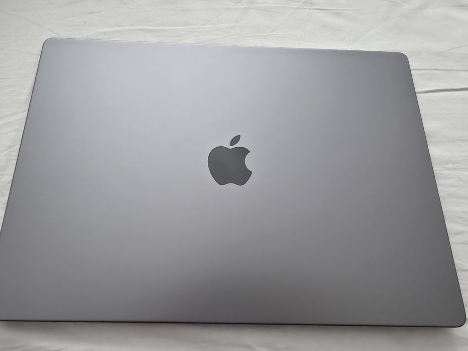 Macbook pro 16" M1 Max 64gb RAM 1Tb SSD