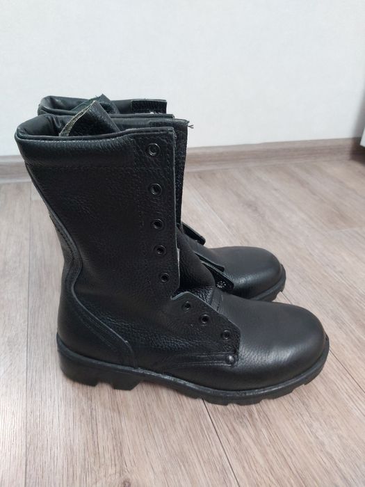 Продам берцы 42 размер летние кожа