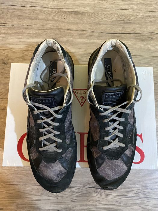 Обувки guess черни 45 номер