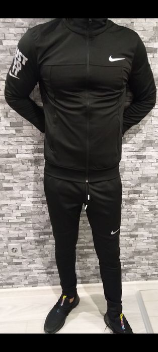 Мъжки спортен екип от полиамид