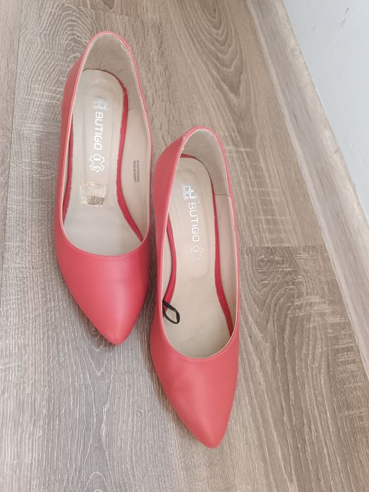 Туфли новые на каблуке