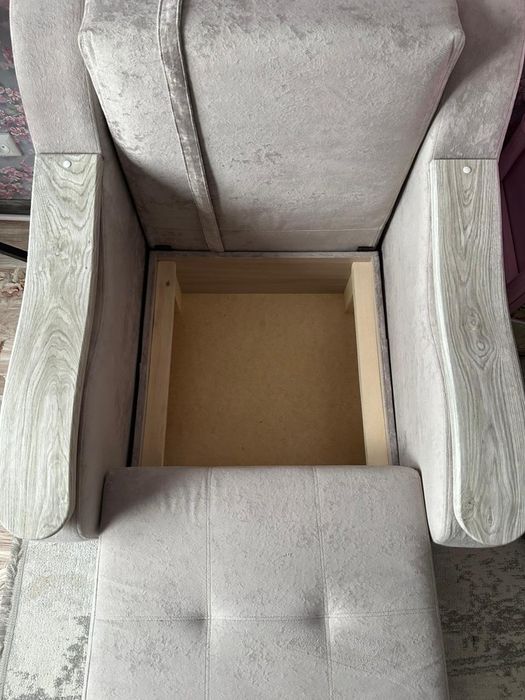 Продаются два кресла -кровати