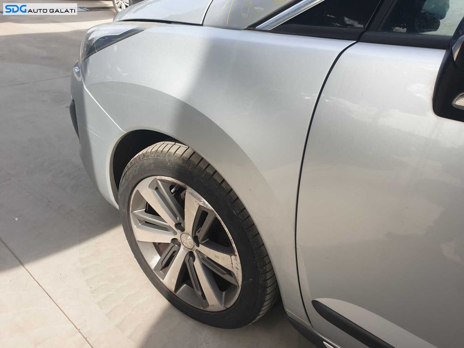 Aripa Stanga Fata Peugeot 3008 2009 - 2016 Culoare EZR [C6104]