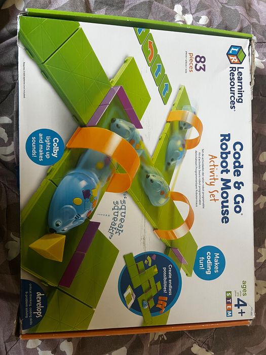 Code and go robot mouse