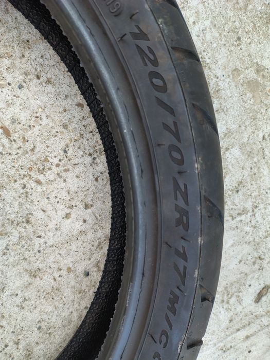 Anvelopa 120/70/ZR 17