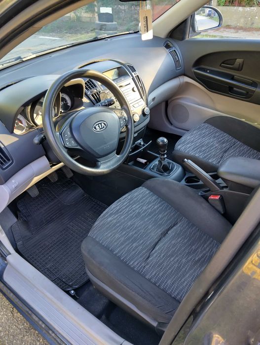 Vând KIA Ceed combi 1.4 benzină,2008