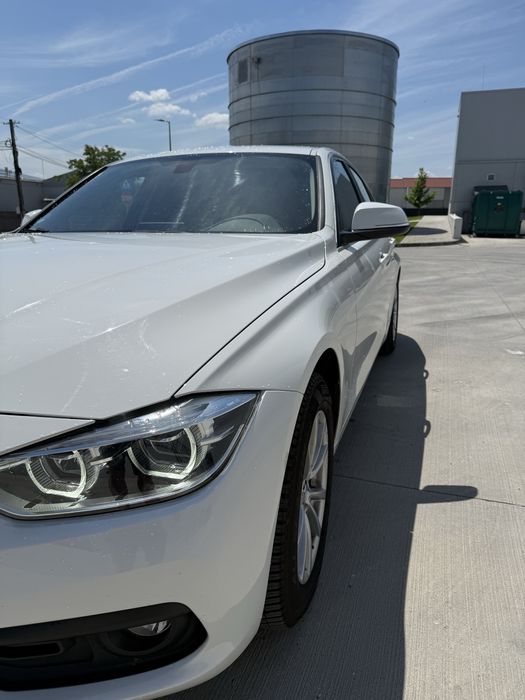 BMW Seria F30 /318i Facelift (2017)
