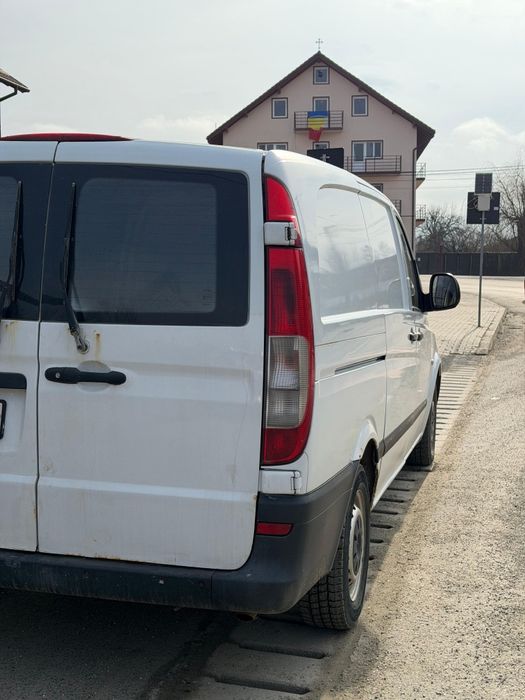 Mercedes vito 2.2d si ford transit connect 1.8d