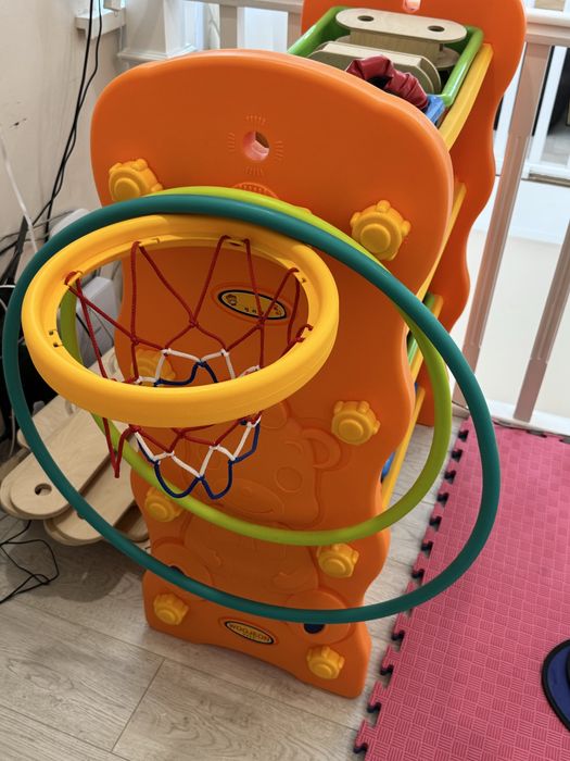 Стеллаж для игрушек