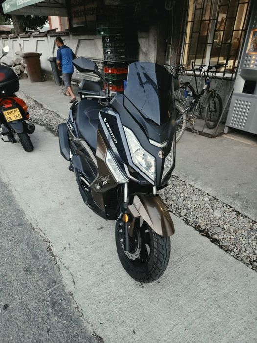 Maxiscuter Barton Bmax125