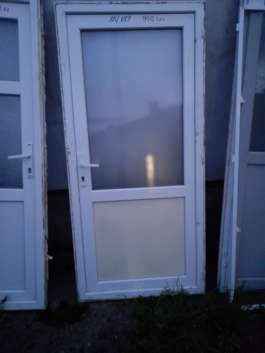 Usi pvc ,metalice,de interior si exterior