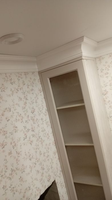 Обои, галтели, шпатлёвка