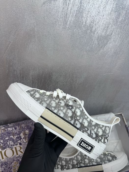 Dior b 23 low oblique