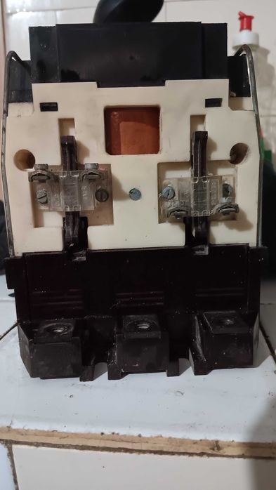 Нов Въздушен Контактор 100 ампера