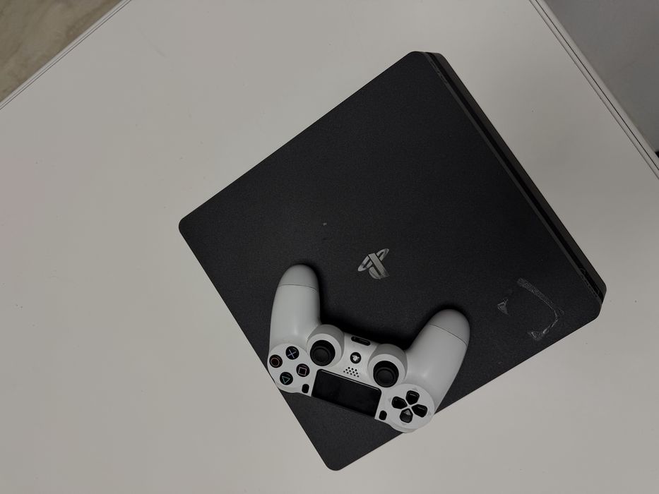 Ps4 Slim 1Tb + Controller