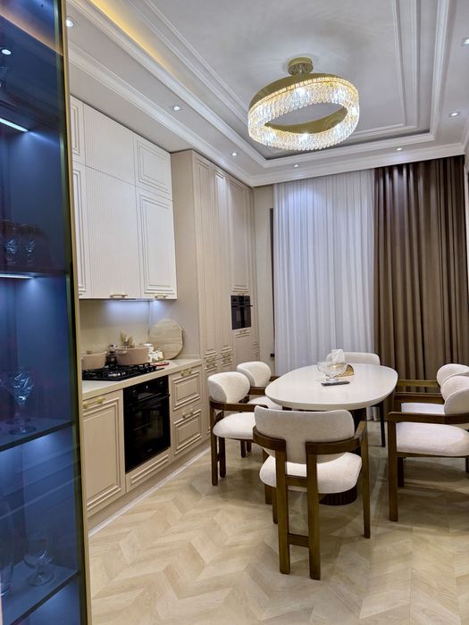 Продаётся люксовая 3-комнатная квартира на Циалковском