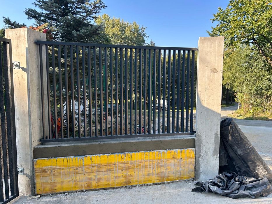 Porți și garduri ALUMINIU