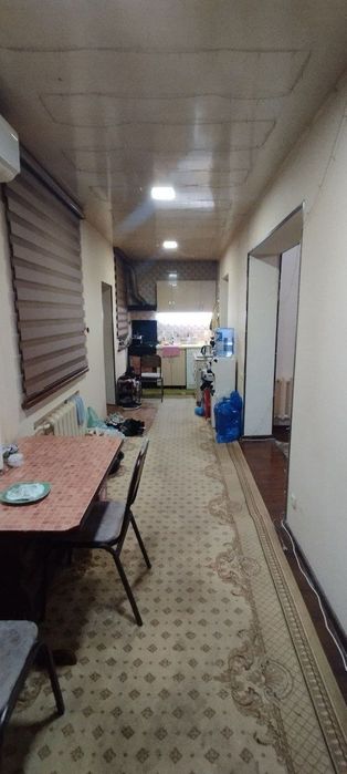 Продаётся 4 комнатная на Карасу 1. 1 этаж вдоль дороги. Под нежилое.