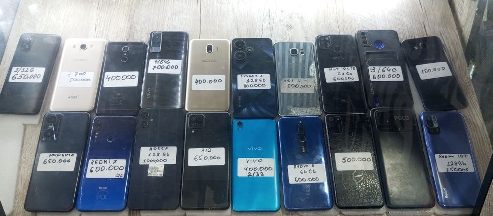 Sotiladi telefon