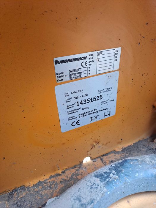 Продавам немска палетна количка Jungheinrich бърза хидравлика .