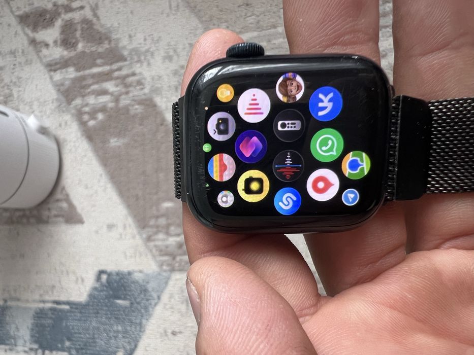 Продам Apple watch  7 series