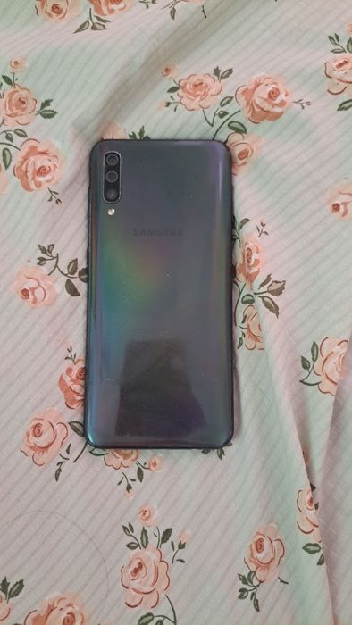 Samsung A50 Продам