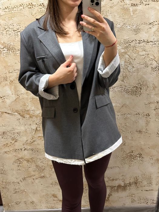 Дамско сиво сако