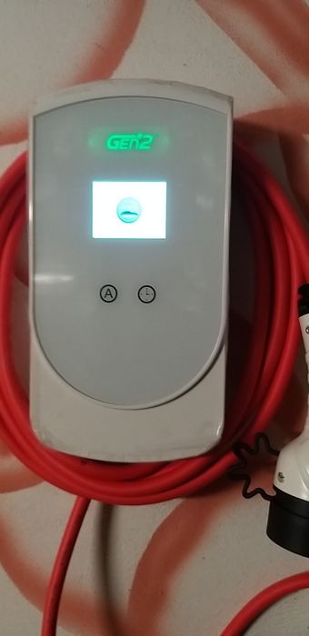 Зарядное устройсяво для электромобилей