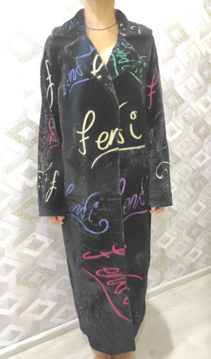 Продам дублёнку (двухсторонняя)