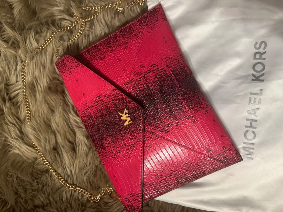 Michael Kors чанта от естествена шагрен кожа