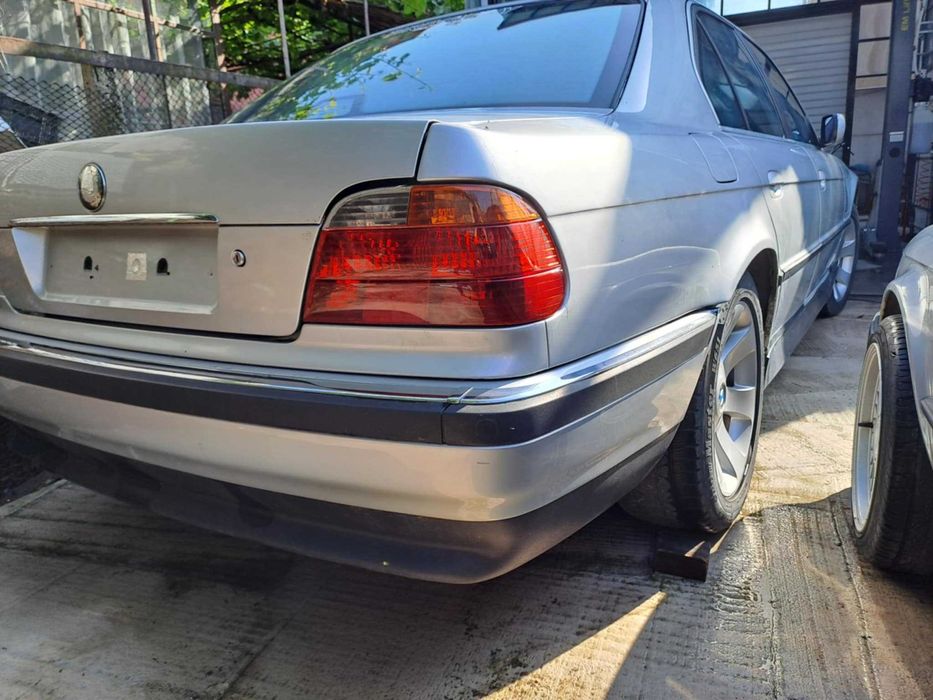 BMW E38 730d на части