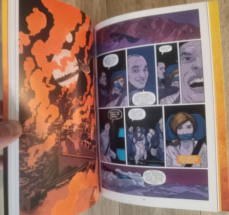 Benzi desenate Sandman Fight Club Dune Real Heroes comic roman grafic