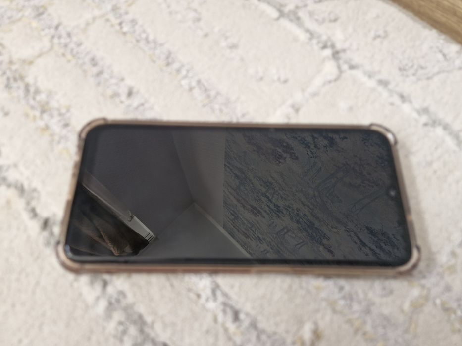 Samsung A14 жасыл тусте