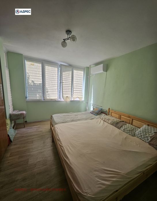 Продава се Тристаен апартамент в Плевен, 9-ти квартал - 97 кв.м за 1341 €/кв.м - Снимка #2