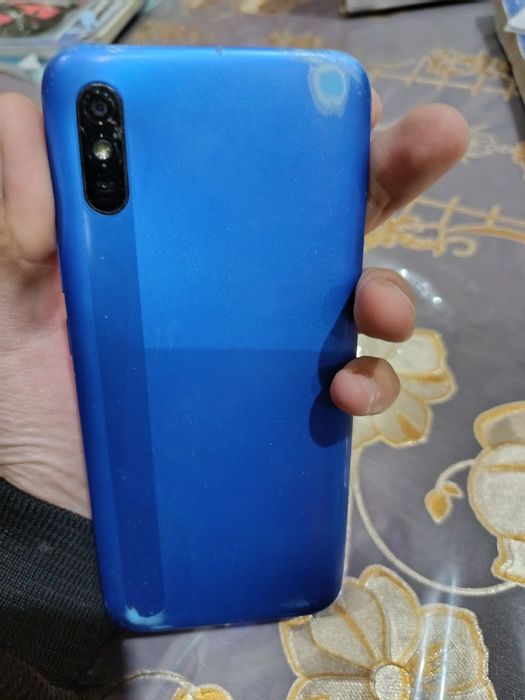 Redmi 9.a yaxshi sostayenada orginnal zaryadchiklari bo 32/2  tiniq