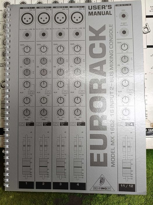 Смесителен пулт BEHRINGER