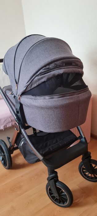 Продам коляску 2в1 почти новая