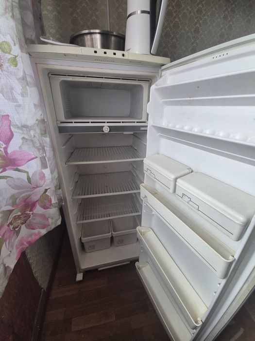 Продам холодильник б/у Бирюса