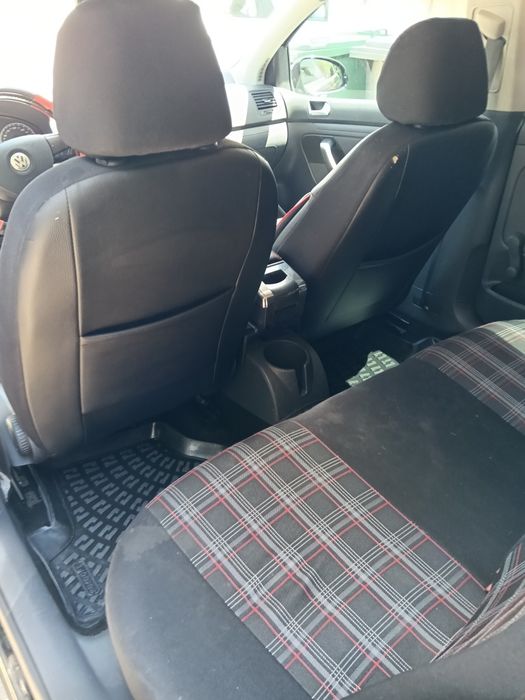 VOLKSWAGEN Golf 2006