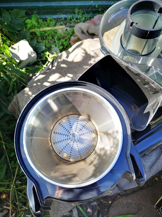 Соковыжималка электрическая