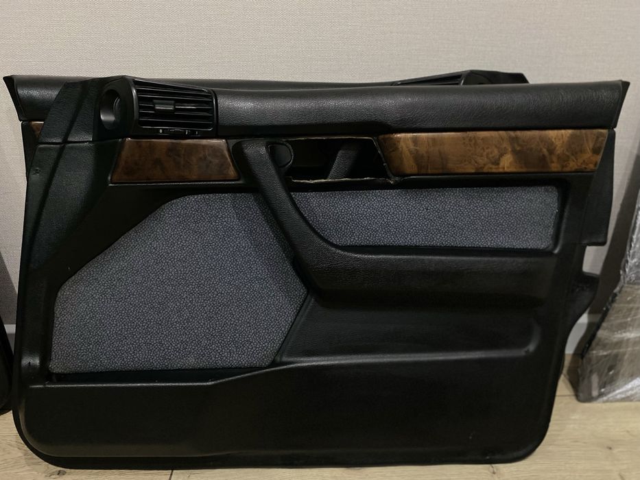 Дверные карты на бмв Е34 рест.