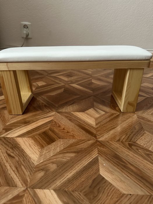 Продам подставку для маникюра