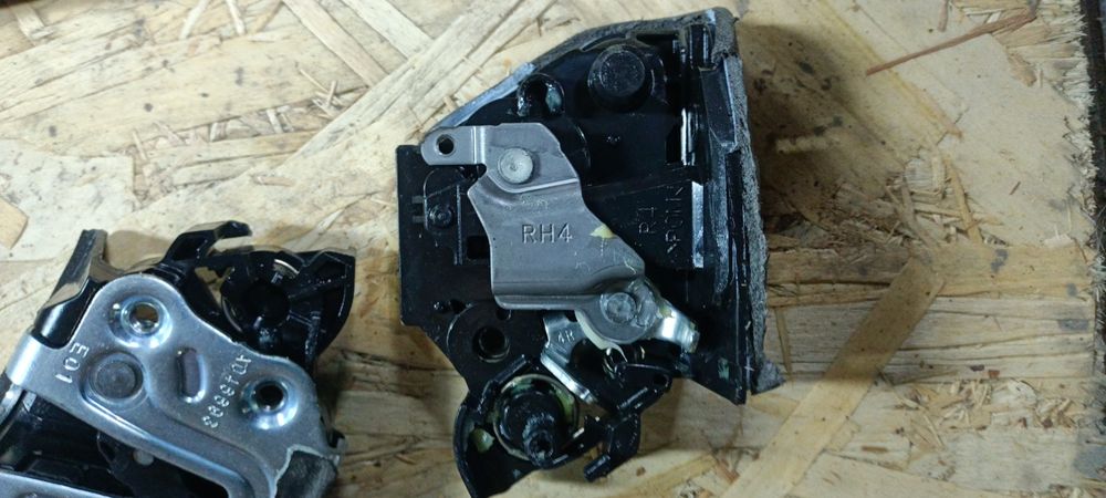 Замки дверные на Лексус RX