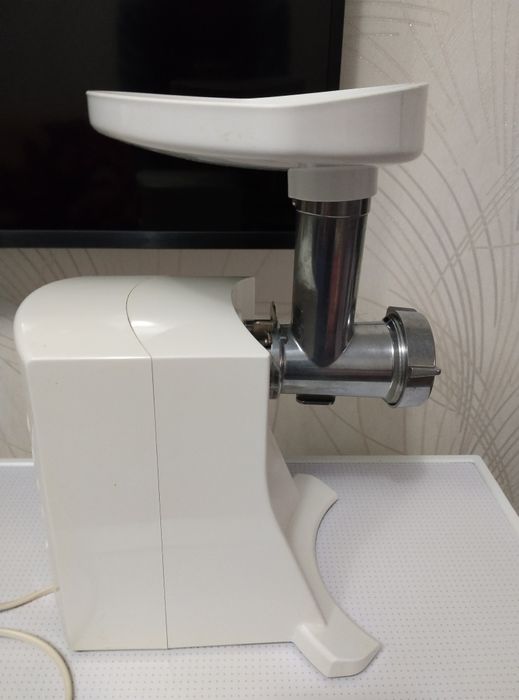 Продается электромясорубка