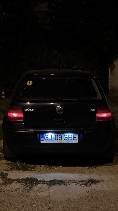 Volkswagen Golf 2001 benzină, 1.186 € — imagine 2
