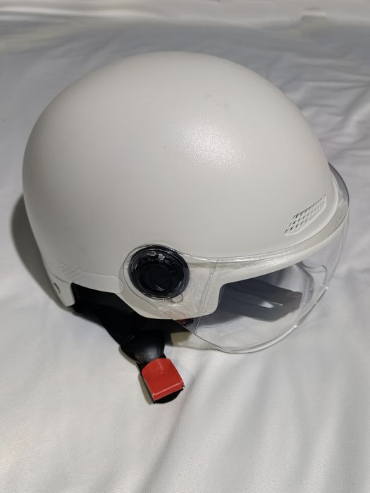 Yangi shlem sotiladi skuter kaska